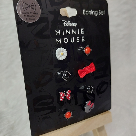 3/$20 minnie mouse earrings - Picture 3 of 3
